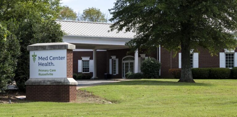 russellville_signage_100324_101